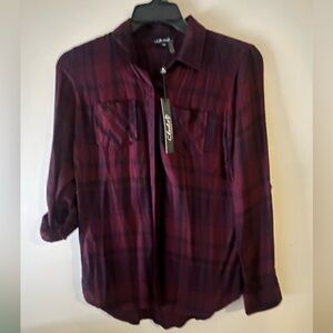 Charlie B NWT Women’s Flannel Shirt